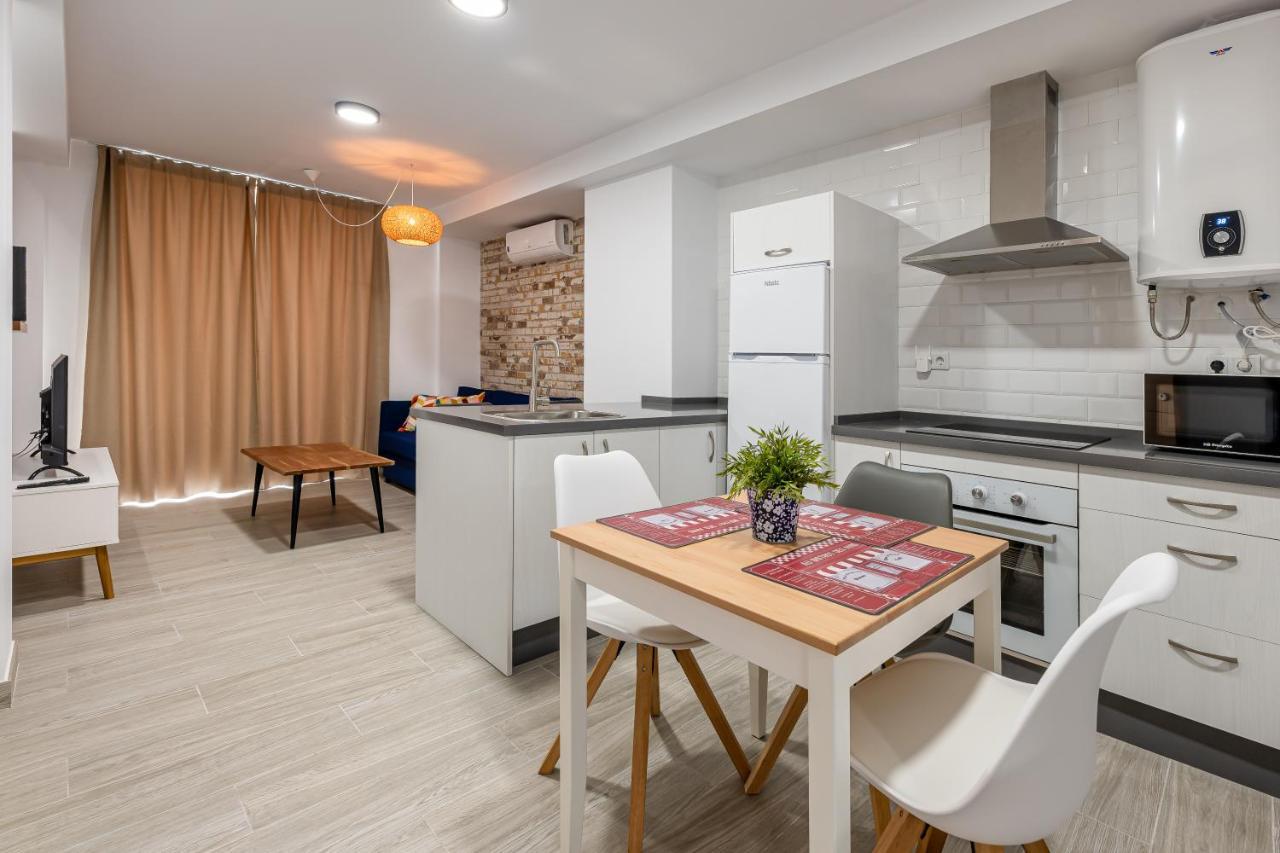 La Trinidad Suites Fuengirola Esterno foto